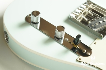 MIJ Traditional ’60s Telecaster Custom - Sonic Blue